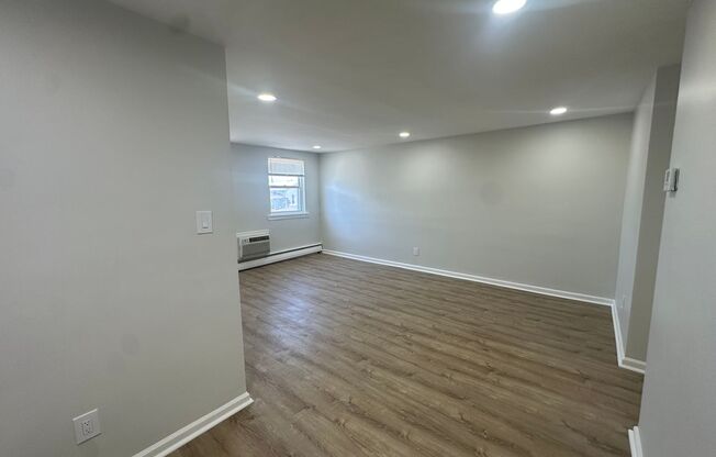 18 Huron Ave
