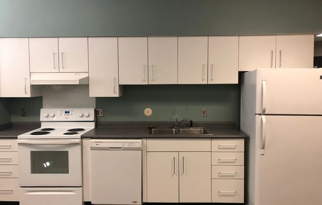 1 bed, 1 bath, $815