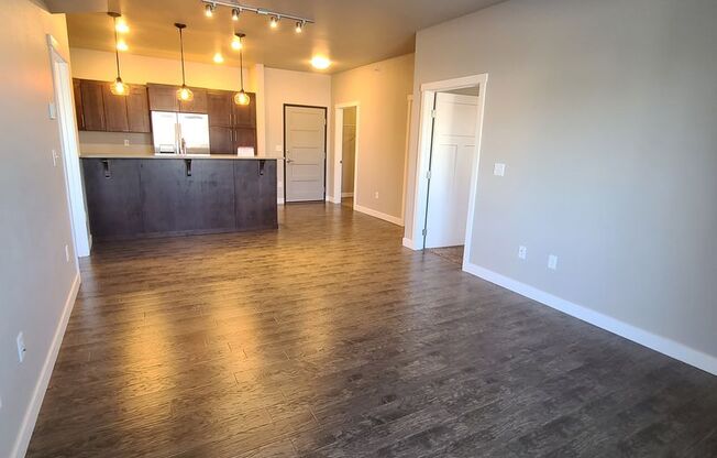 2 beds, 2 baths, $1,495, Unit 147