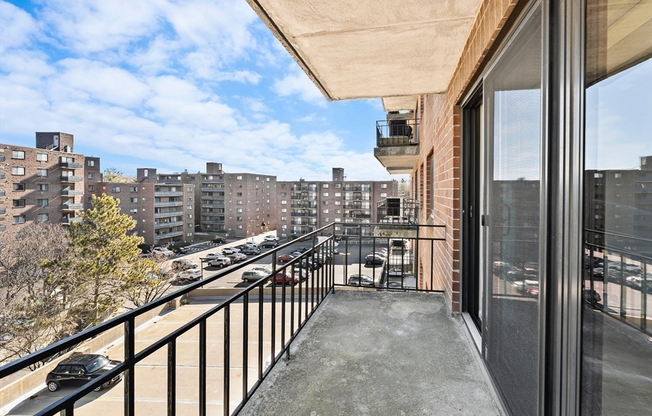 2 beds, 2 baths, 986 sqft, $3,495, Unit 511