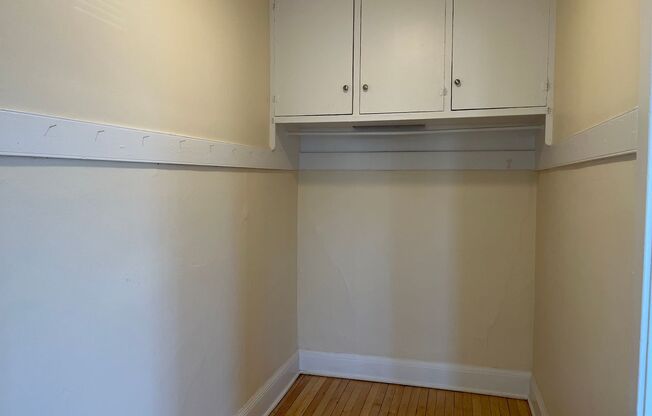 Studio, 1 bath, 650 sqft, $960, Unit 101