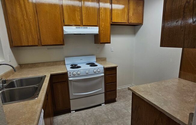 2 beds, 2 baths, $2,650, Unit 104