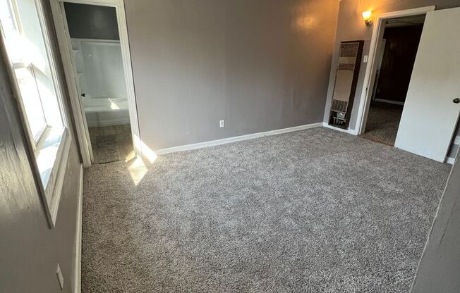 1 bed, 1 bath, 650 sqft, $565, Unit Unit 3