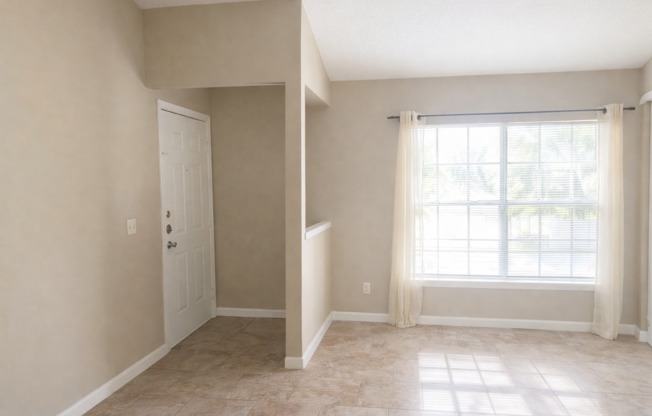 2/2 In Hunter's Reserve - Water included in rent