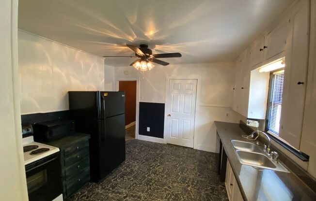 Affordable 1 bedroom + office/1 bath available NOW!