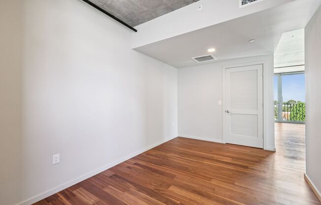 1 bed, 1 bath, 885 sqft, $4,595, Unit 708