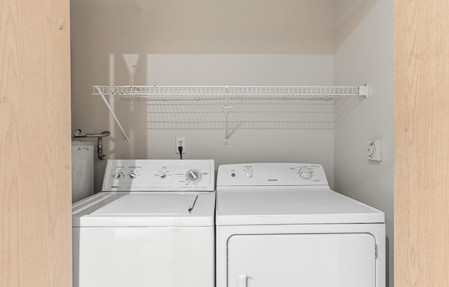 2 beds, 1 bath, 850 sqft, $2,350, Unit 104