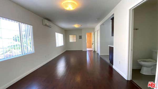 3 beds, 2 baths, $3,100, Unit 3/4