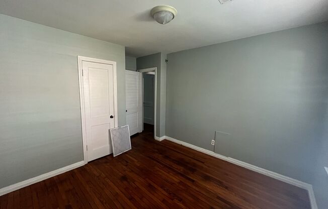 2 beds, 1 bath, $1,000