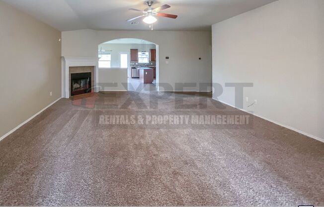 Enchanting 4-bedroom, 2-bathroom home nestled in Splawn Ranch!
