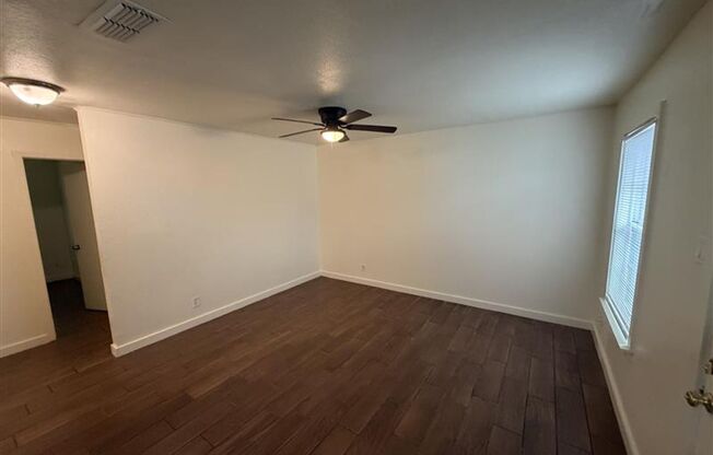 Cute 3/1 home with covered parking and large backyard