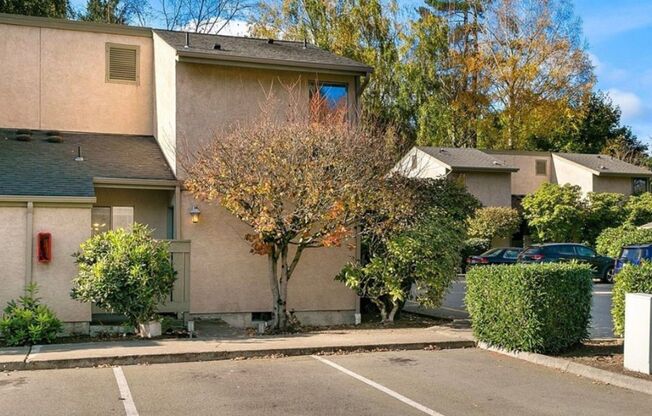 Juanita Townhome in Westwood Village ** 2bed/1.5 bath corner unit with Nice Private Backyard  $2175.00