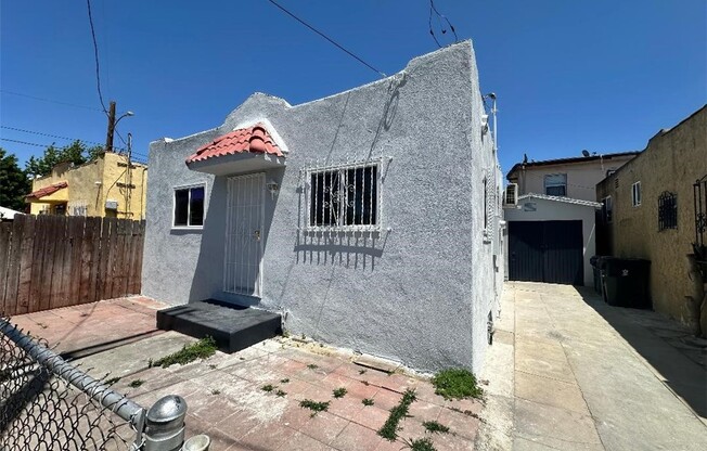7822 BELL AVE