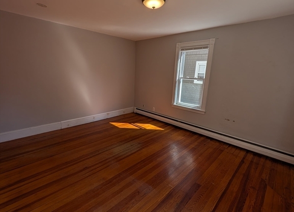 24 MONTFERN AVE