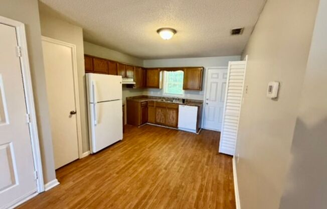 2 beds, 1 bath, 750 sqft, $1,045, Unit B-505C4