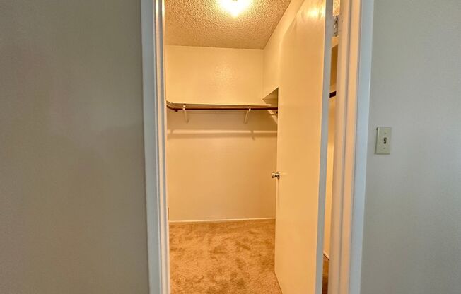 2 beds, 1 bath, 825 sqft, $1,695, Unit 492106