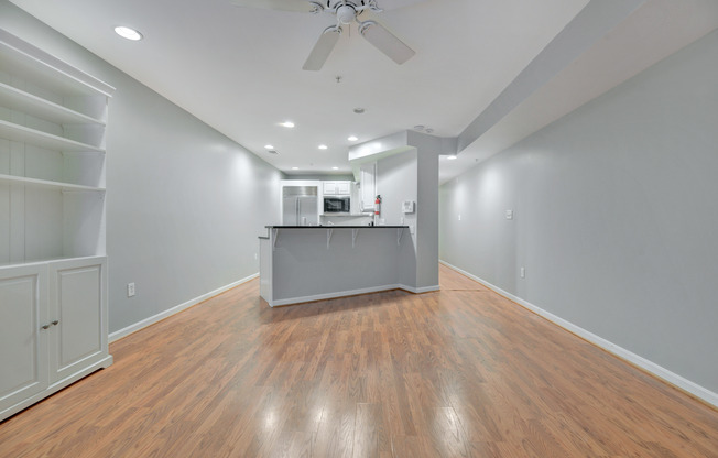 1360 KENYON ST NW