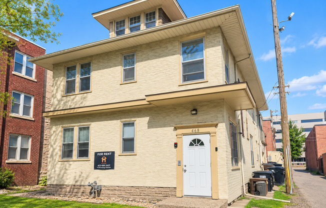 Convenient and Affordable St. Paul Living | Spacious 1-Bedroom Near University Ave & Green Line