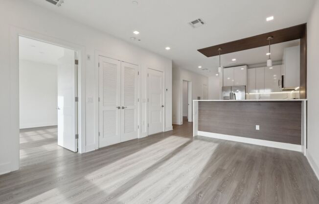 2 beds, 1 bath, 1,040 sqft, $2,750, Unit 304