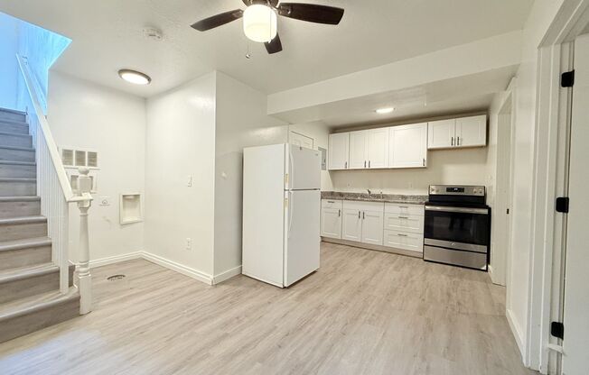 2 beds, 1 bath, $1,299, Unit 3442 #B