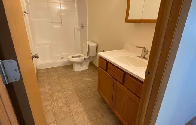 1 bed, 1 bath, 745 sqft, $1,015