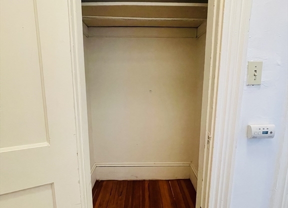 1 bed, 1 bath, 600 sqft, $2,800, Unit 15