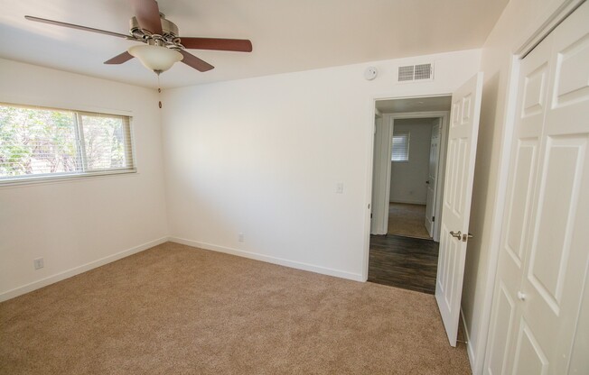 2 beds, 1 bath, 900 sqft, $1,440, Unit 08