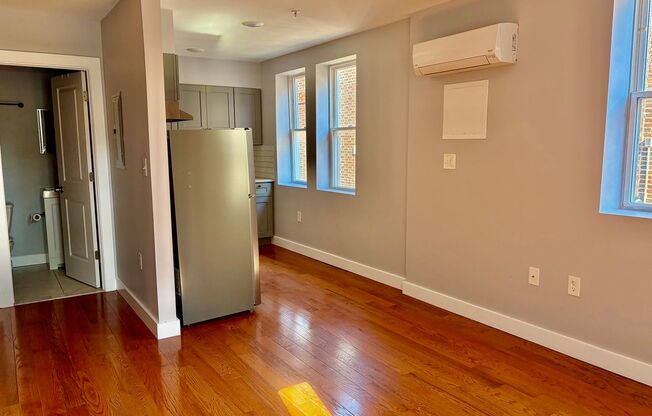 Studio, 1 bath, 525 sqft, $1,125, Unit #302