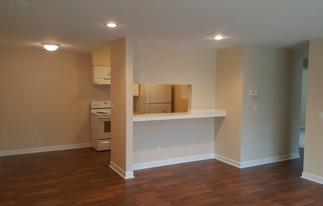 2 Bed 2 Bath condo! conveniently located just minutes from UNCC in Charlotte.