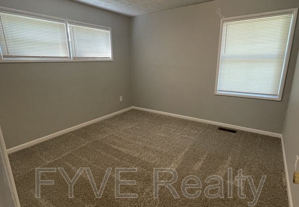 3 beds, 2 baths, 1,350 sqft, $1,950