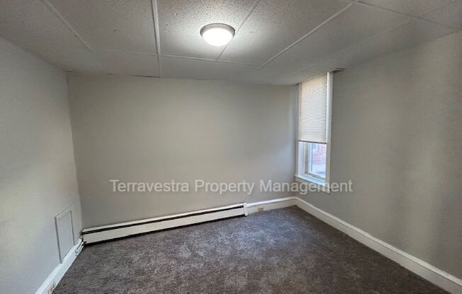 3 beds, 1 bath, $1,750