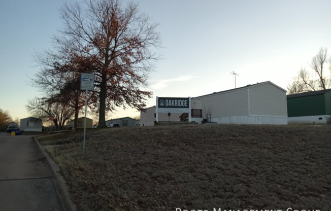 2832 E RAINTREE