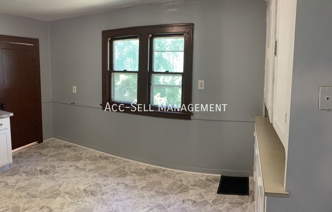 2109 CHARLES SW