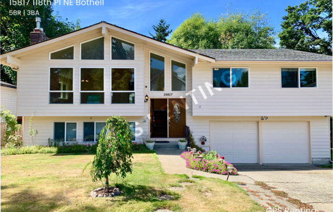 Updated 5-Bedroom Home for Rent in Bothell