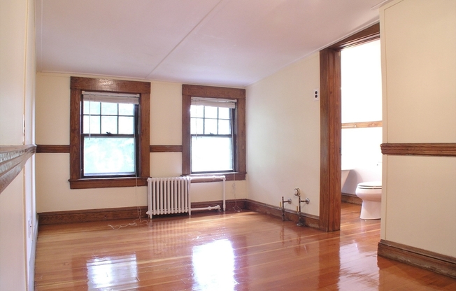 3 beds, 2 baths, 1,450 sqft, $3,600, Unit 2