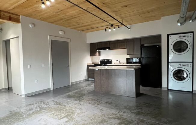 Studio, 1 bath, $995, Unit CPC-A204