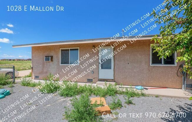 1028 E MALLON DR
