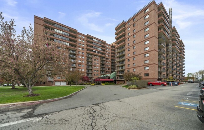 1 bed, 1 bath, 826 sqft, $2,500, Unit 708