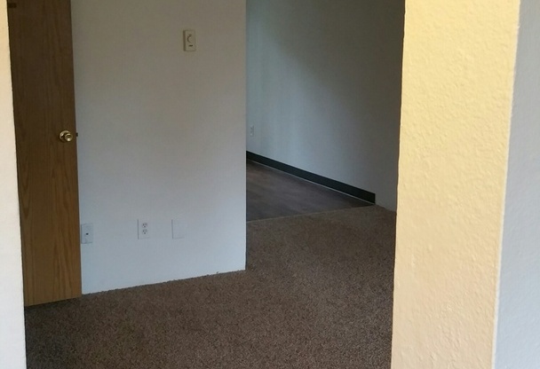 2 beds, 1.5 baths, 925 sqft, $1,775, Unit G-106