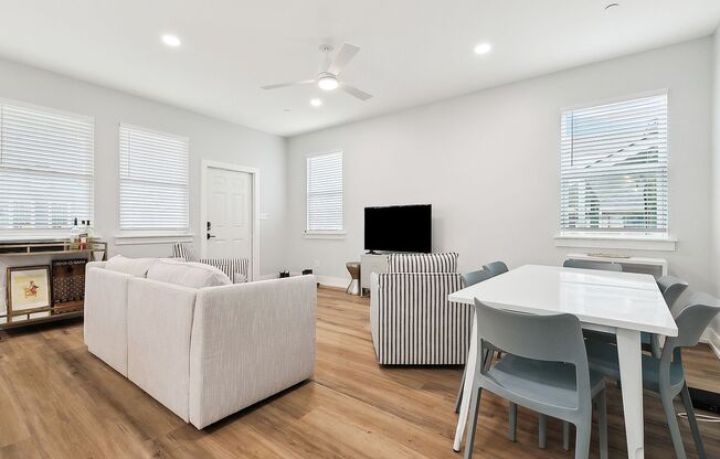 Elegant 3 Bedroom, 2.5 Bath Apartment