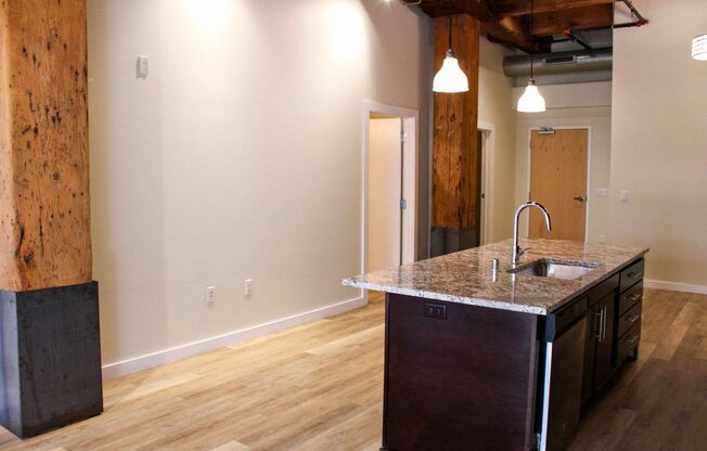 1 bed, 1 bath, 1,060 sqft, $2,375, Unit 402