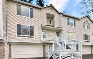 Convenience at Your Doorstep – Townhome for Rent in Newcastle