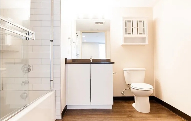 1 bed, 1 bath, 640 sqft, $3,600, Unit Unit 406