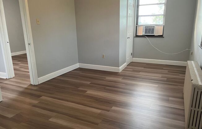 2 beds, 1 bath, 800 sqft, $1,720, Unit 6236 Fifth Ave. #301A