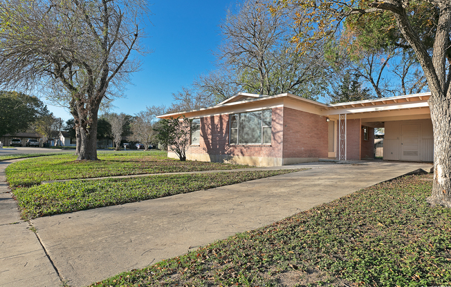 1603 PETERSON AVE