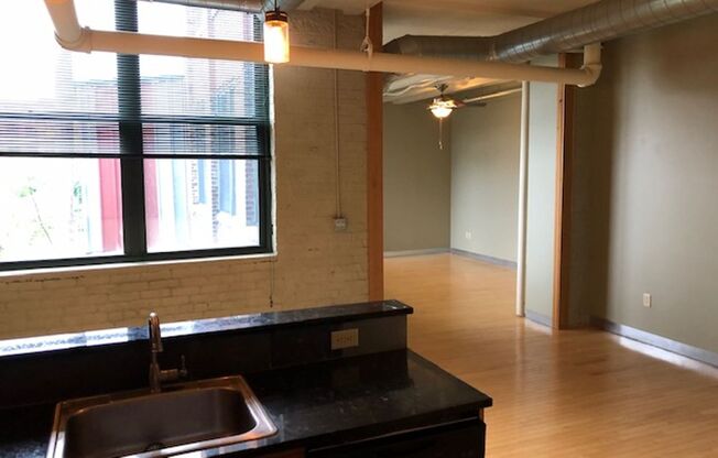 2 beds, 1 bath, 1,054 sqft, $1,825, Unit 202