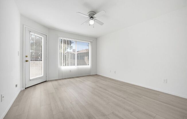 1 bed, 1 bath, $1,200, Unit # 204