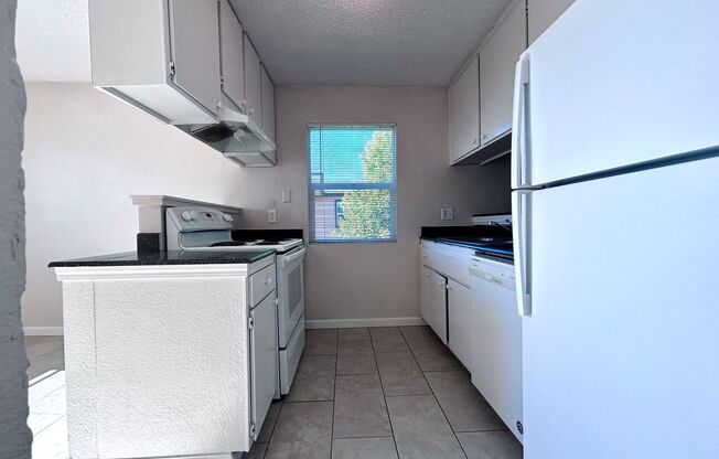 2 beds, 1 bath, 847 sqft, $1,495