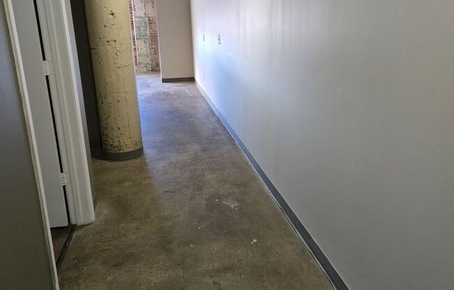 1 bed, 1 bath, 877 sqft, $795, Unit 621