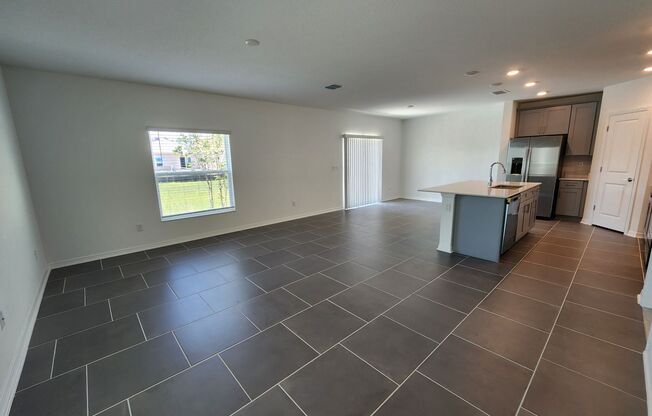 Beautiful 2 story 4 bedroom, 2.5 bathroom